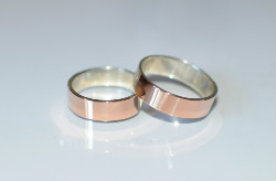 серебро с золотыми вставками